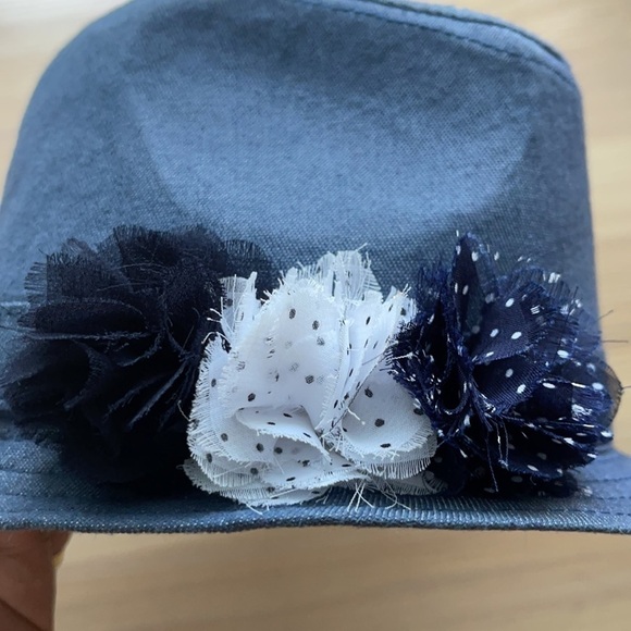 3/$20 ❤️ 𝅺blue Denim Infant Hat with Floral-accent - Picture 3 of 4